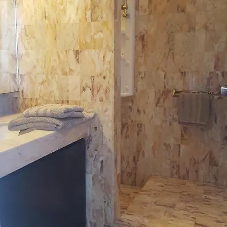 Les Peintures De Jean Bed & Breakfast Sete